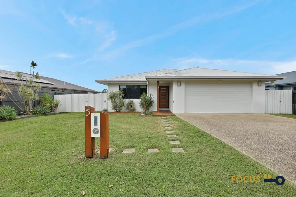 5 Rudd Street, Rural View, QLD 4740