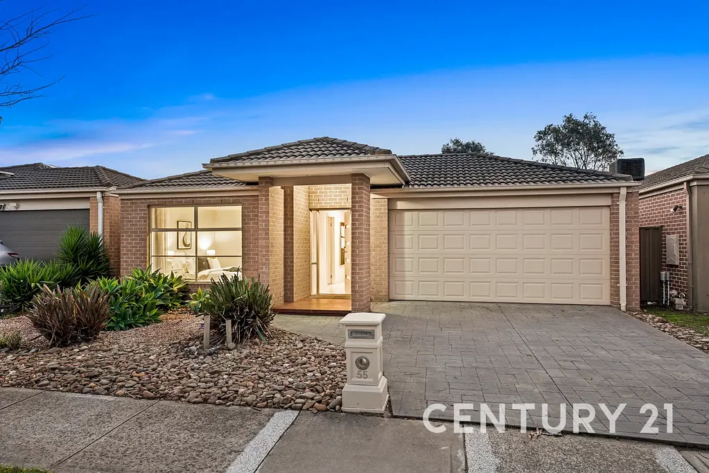 55 Bluemist Circuit, Lyndhurst, VIC 3975