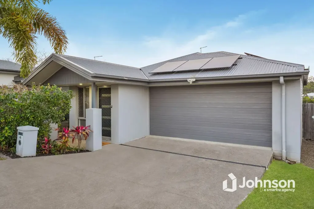 Redbank Plains 4બેડરૂમ PRIVATE FERNBROOK RIDGE HOME WITH SOLAR, MEDIA ROOM & OUTDOOR ENTERTAINING