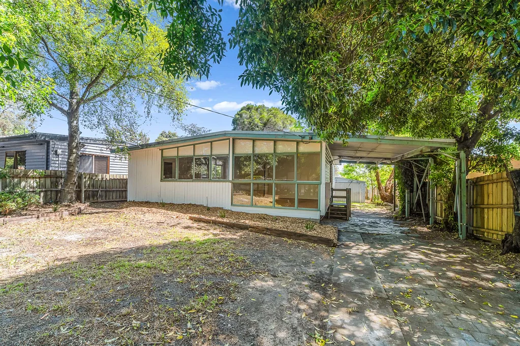 9 Coprosma Avenue, Frankston, VIC 3199