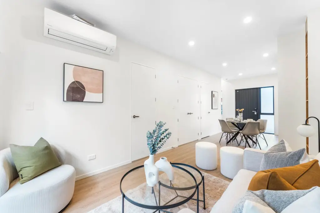 Henderson 2Kwarto Smart, Stylish & Central!