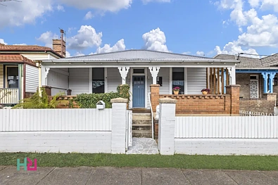 Lithgow 4 Bedroom Stunning Fully Renovated Home with Rear Lane Access & Exceptional Style