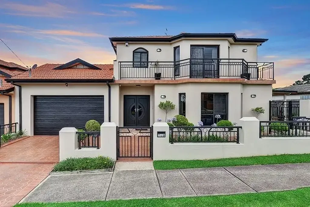 Showcasing a north-facing aspect bathed in natural sunlight