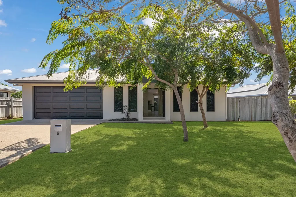 Mount Louisa 4 Slaapkamer Resort-Style Family Living with Pool, Media Room & Separate Office & Exceptional Storage
