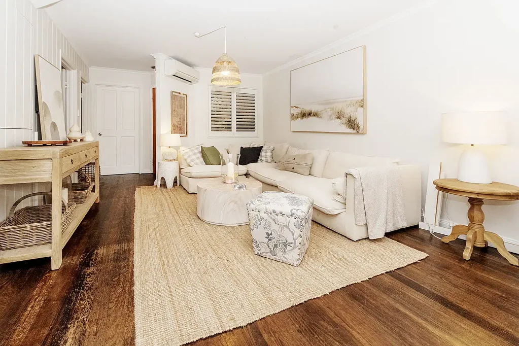 Matraville 3房 时尚翻新联排别墅，带私人庭院和独立车库 Stylishly Renovated Townhouse with Private Courtyard & Lock-Up Garage
