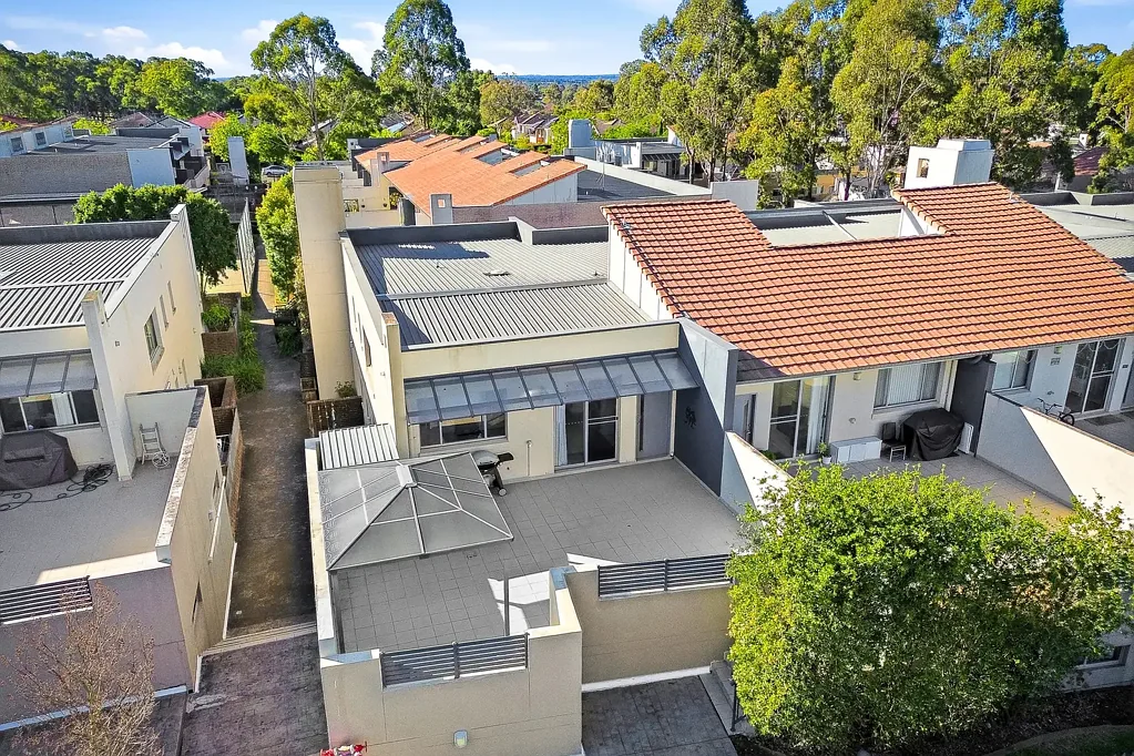 Parklea 3 Slaapkamer Spacious Townhouse with Courtyard & Resort style Amenities