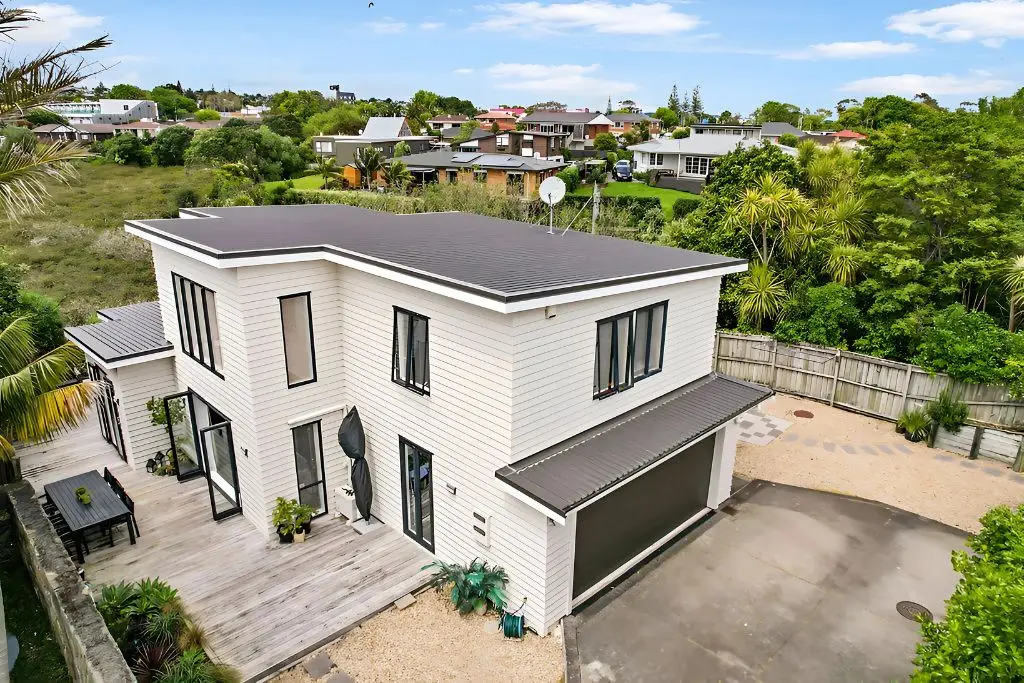 Pakuranga 4房  Exceptional Privacy, Peace & Rotary Walkway Access