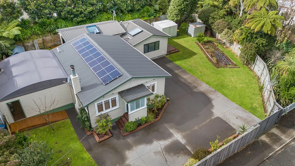 Moturoa 4房  Great Family Home Plus Modern Self Contained Unit