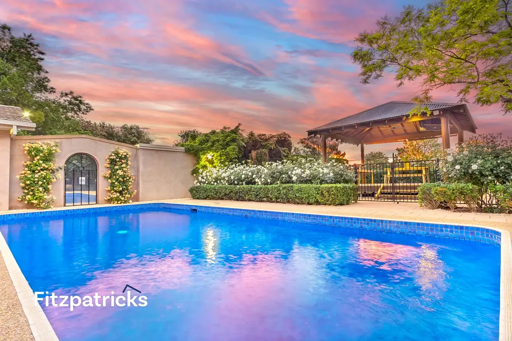 304 Mitchell Road, Lake Albert, NSW 2650