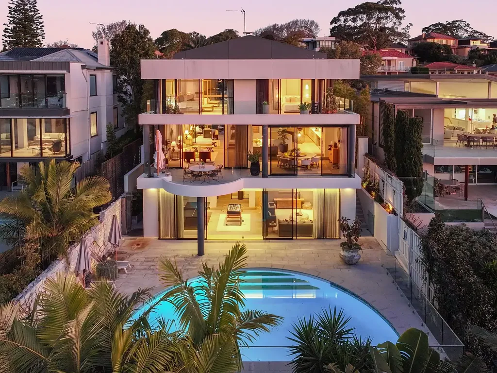 Mosman 5Moenga Architectural Masterpiece with Striking Middle Harbour Panoramas