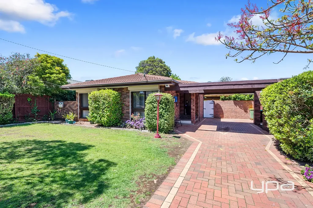 Melton 4 Slaapkamer COMFORTABLE FAMILY LIVING WITH OUTDOOR APPEAL