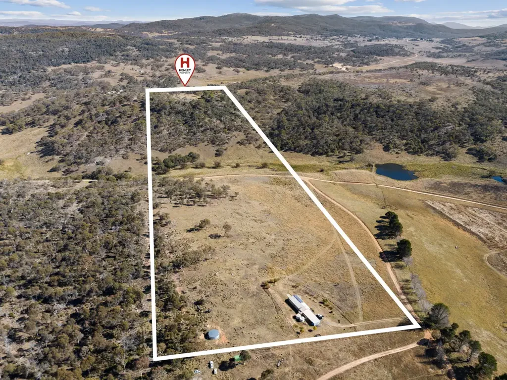 Cooma  60 Acres with Weekender, Creek Frontage, and Stunning Views!