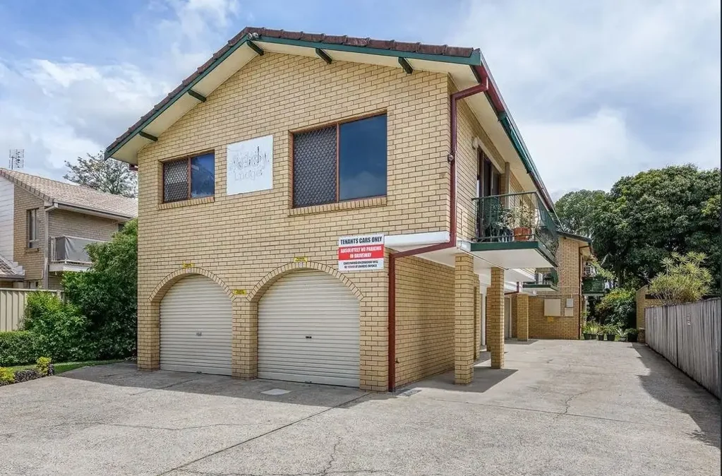 1/168 Frank Street, Labrador, QLD 4215