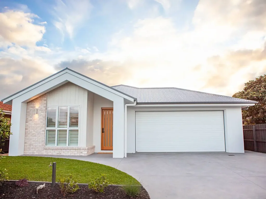 Bairnsdale 4 Bedroom Brand New Home In Central Location
