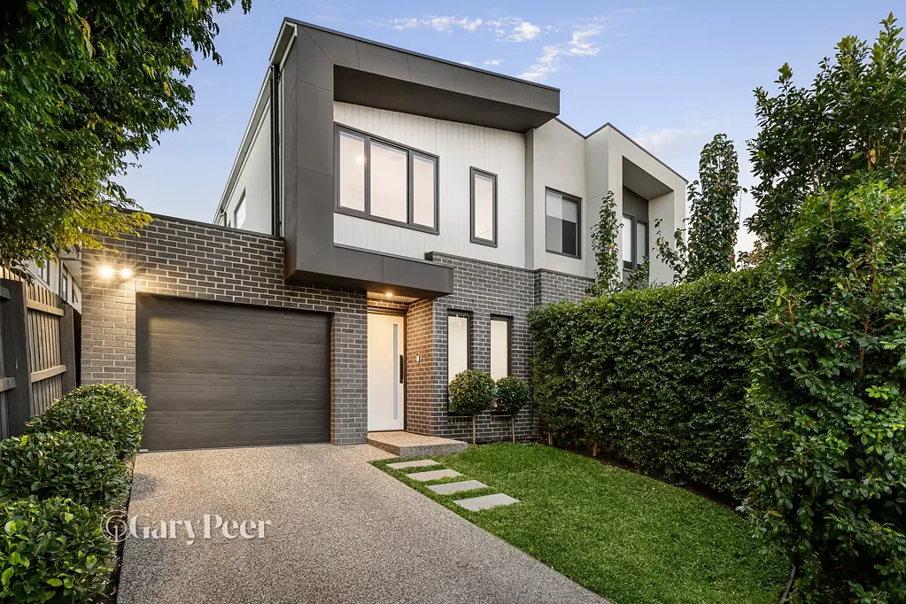 Caulfield South 4Kwarto Luxury, lifestyle & location — this is living at its finest!