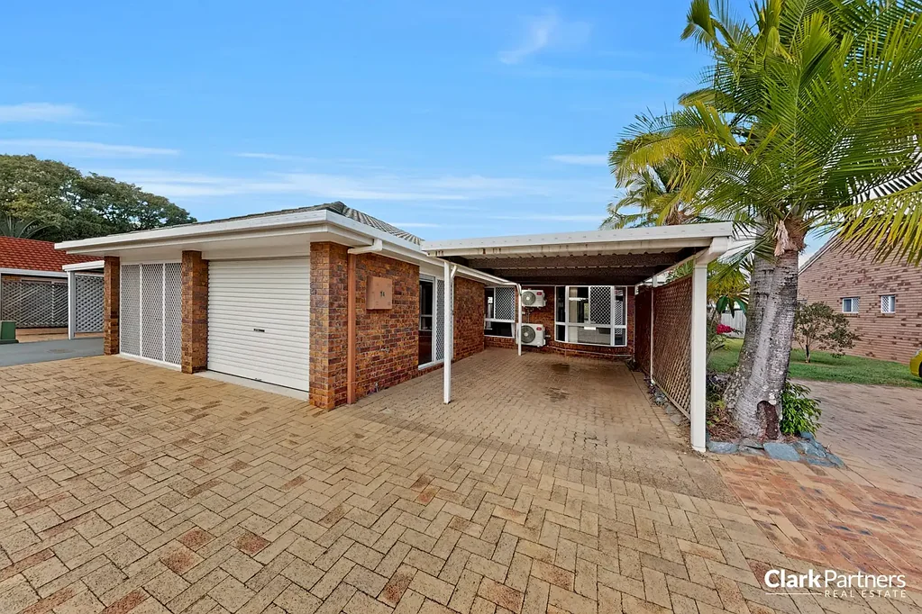 Brendale 2房 Strathpine Gardens便利位置 低维护砖瓦别墅 开放式起居区 更新厨房 主卧带凸窗 多功能休闲室 室内外生活融合 Calling all first home buyers, downsizers and savvy investors!