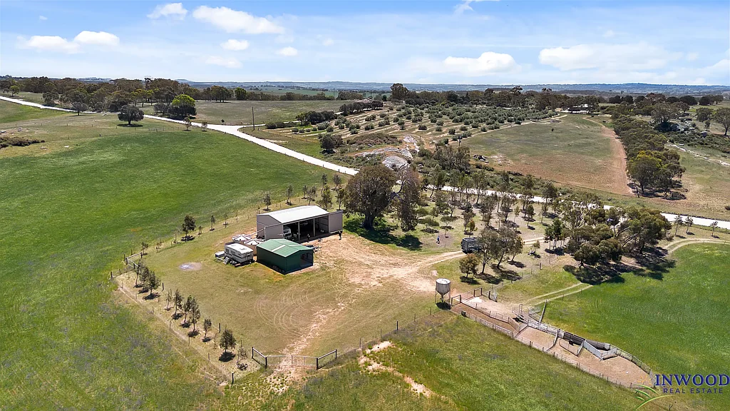 Mount Pleasant 57.26 Ha of productive land with country views to the horizon, close to Mount Pleasant. Your country property awaits.