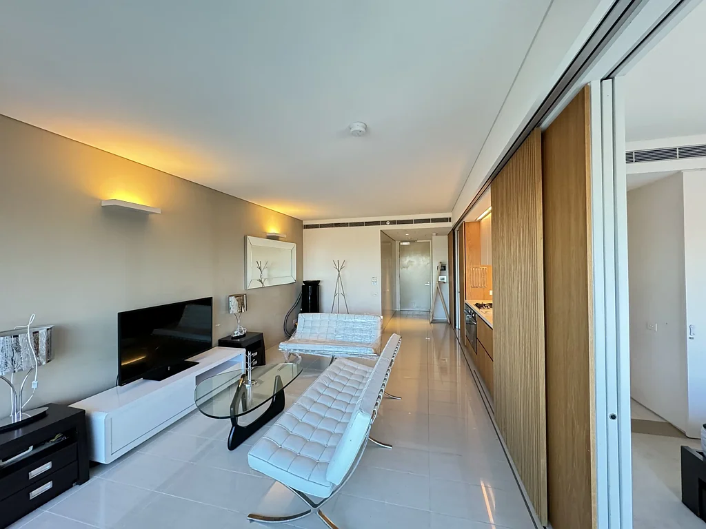 Chippendale 2 Bedroom Desirable luxurious Sky-High apartment with Stunning Views and Premier Amenities