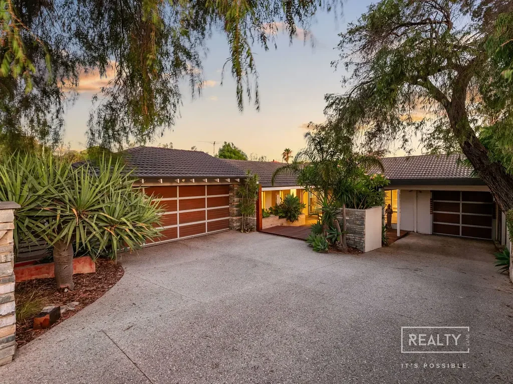 30 Elfreda Avenue, Sorrento, WA 6020