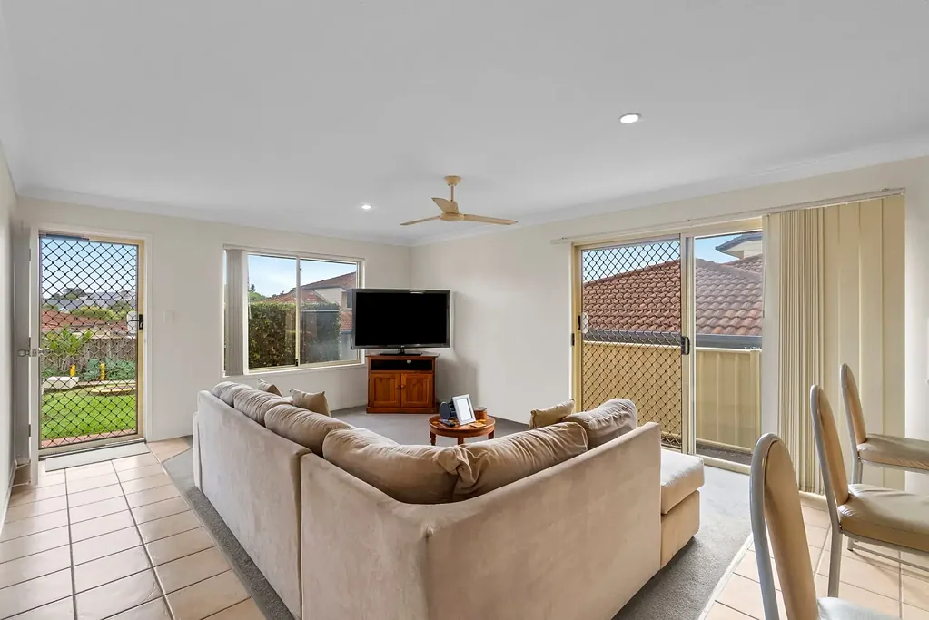 Warner 3Habitaciones Single Level Villa in Prime, Peaceful Position -  Perfect Low Maintenance Living