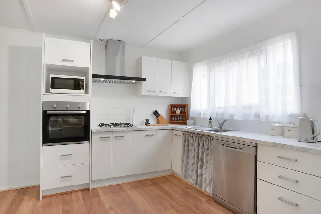 Katoomba 3房  Home on 805m² with North-Facing Yard