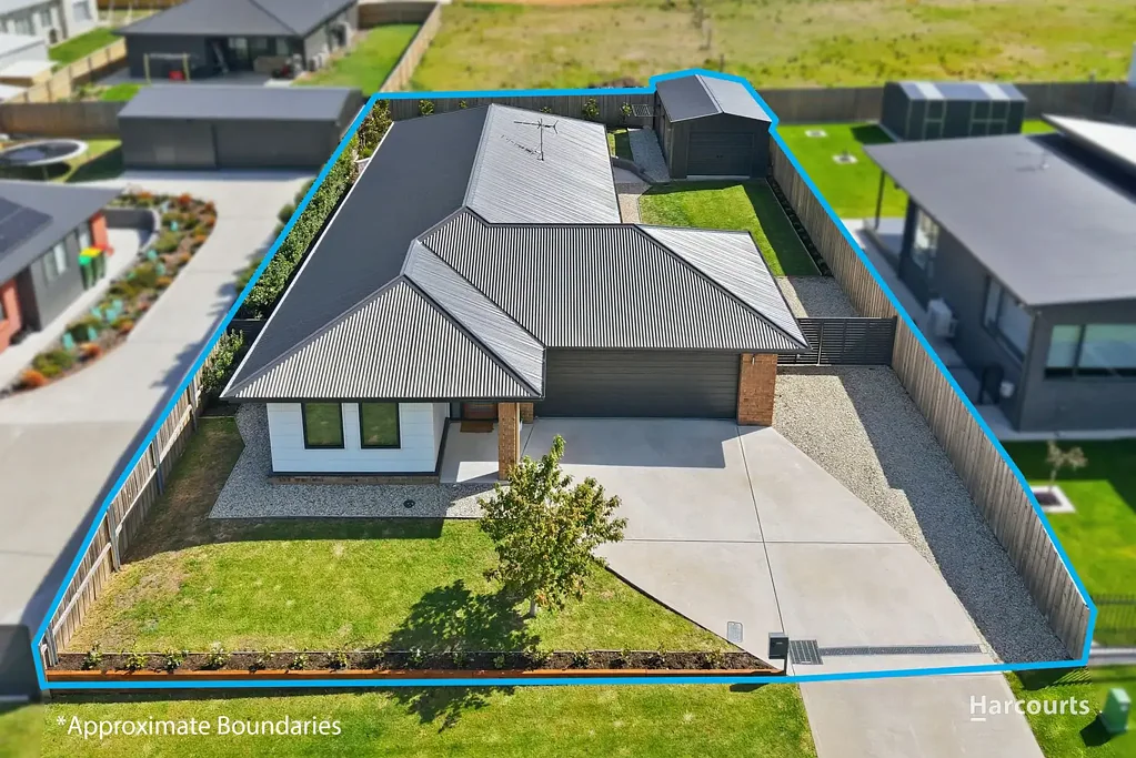 Rokeby 3Phòng ngủ Contemporary Style Meets Practical Living