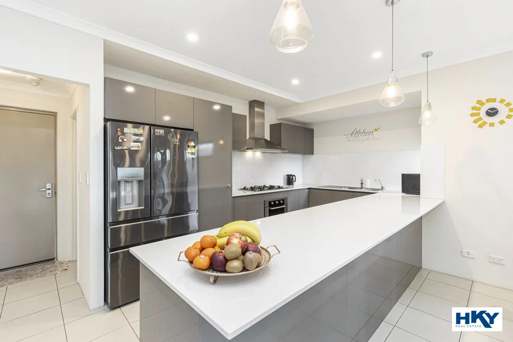 4/16 Donatti Retreat, Caversham, WA 6055