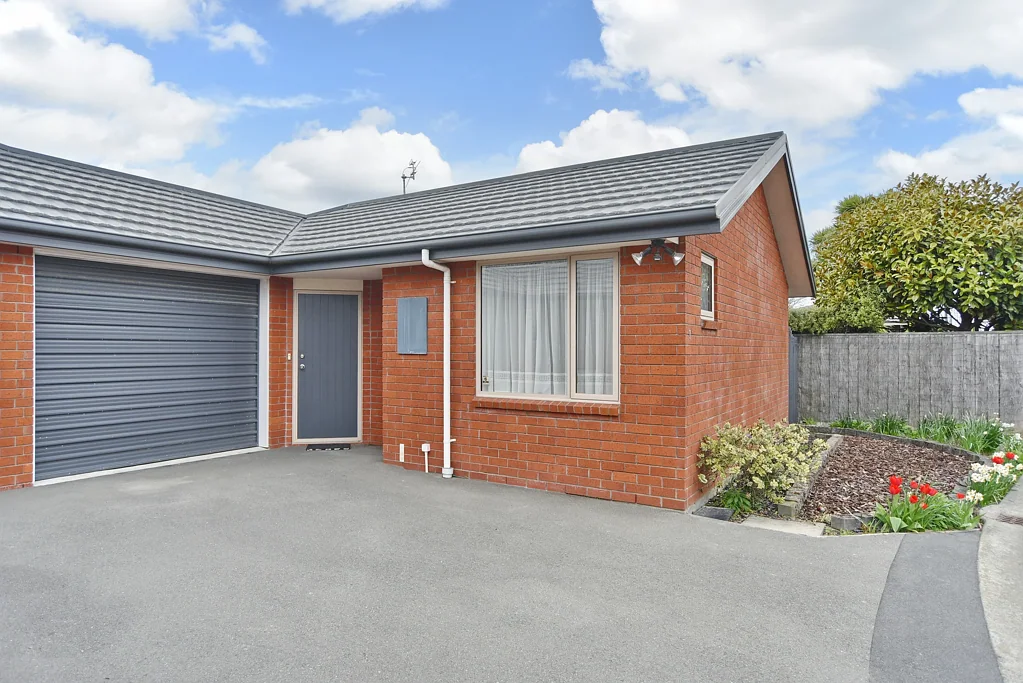 Casebrook 2房  Over 60?  You Need To View This Opportunity!!