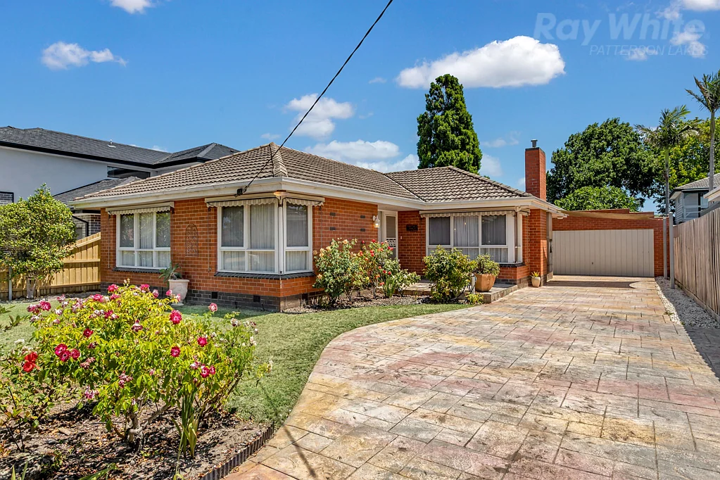 35 Lincoln Drive, Cheltenham, VIC 3192
