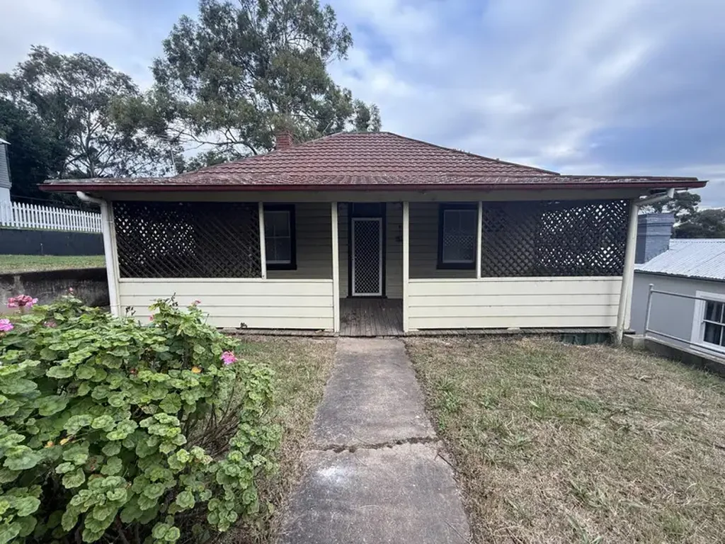 Charming 3-Bedroom Cottage