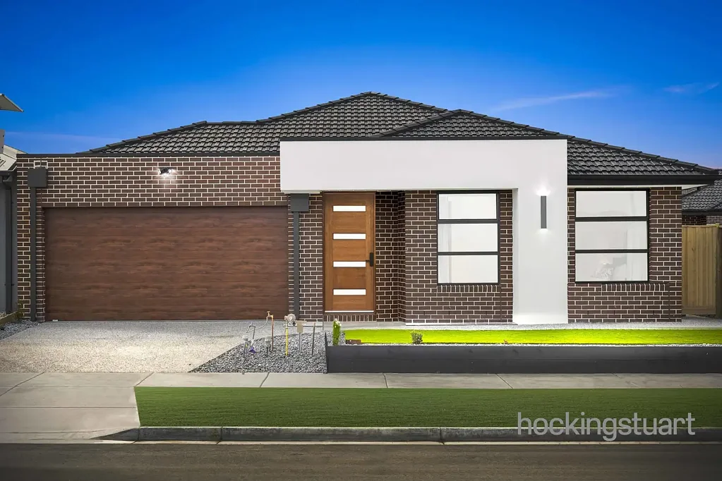 8 Foreshores Drive, Donnybrook, VIC 3064