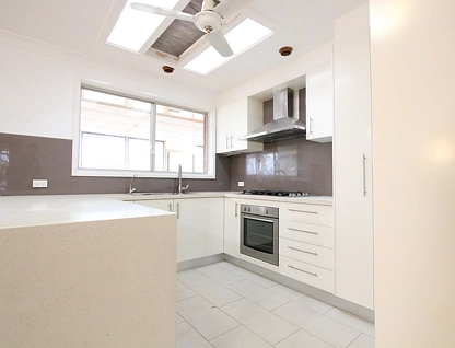 18 Dredge Avenue, Moorebank, South Western Suburbs, 3房, 1浴, House