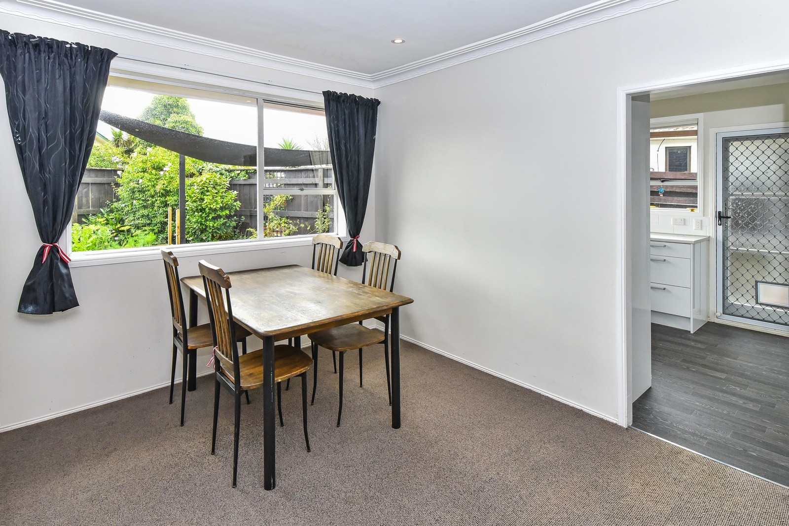 1/6 Tina Place, Sunnyhills, Auckland - Manukau, 4房, 0浴