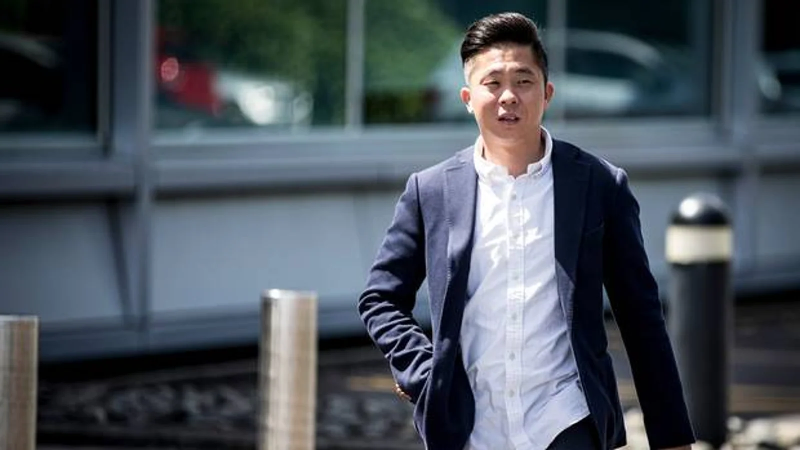 奥克兰亚裔富商骗PR被起诉，坐拥豪车、房产，如今面临驱逐出境！