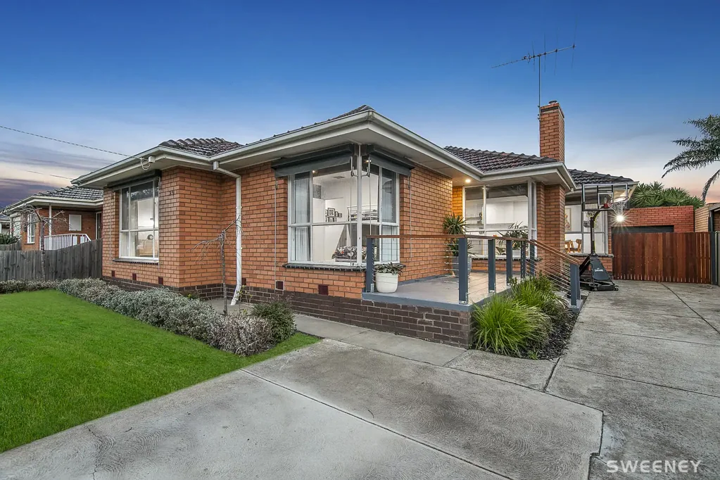 Altona North 3બેડરૂમ Renovated Refinement, Perfectly Positioned