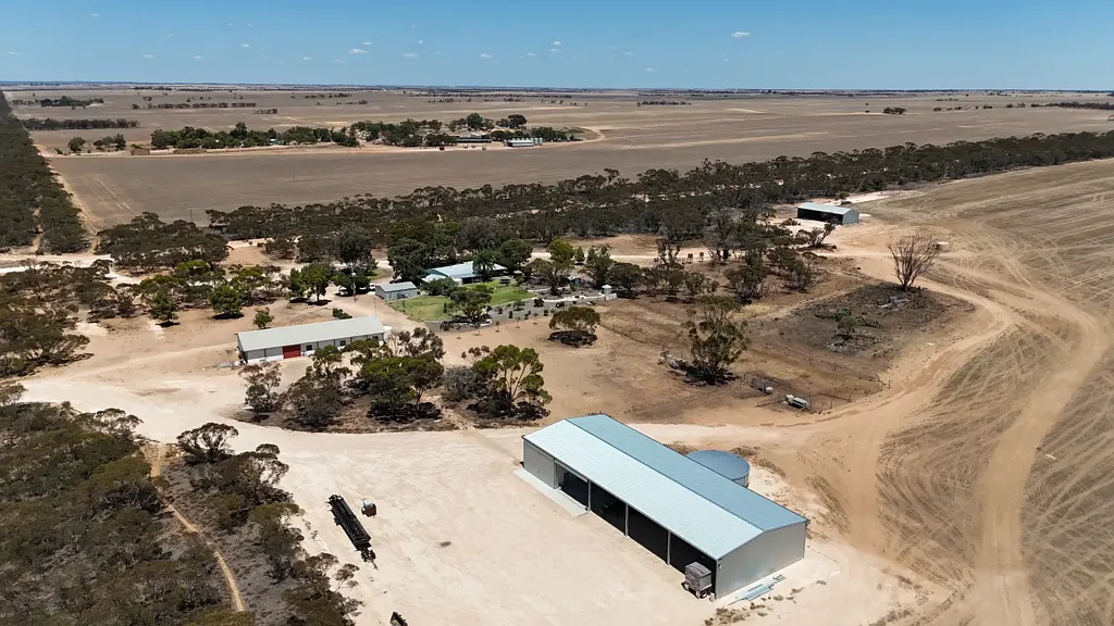 2034 North Five Chain Road, Murrayville, VIC 3512