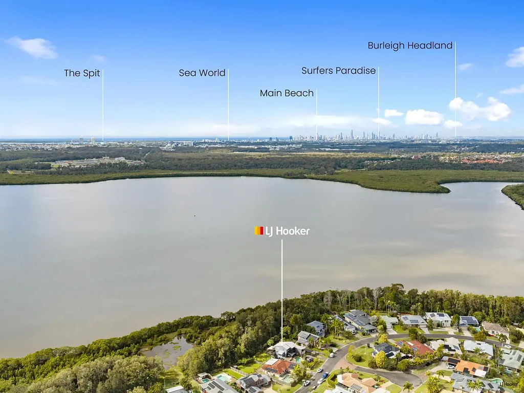 Helensvale 5ਬੈੱਡਰੂਮ A Rare Lakeside Setting! An Extraordinary Family Home!