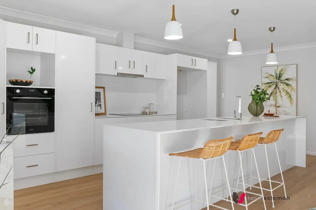 Alexandra Hills 4Kwarto BE SMART - BUY NEW NOW!