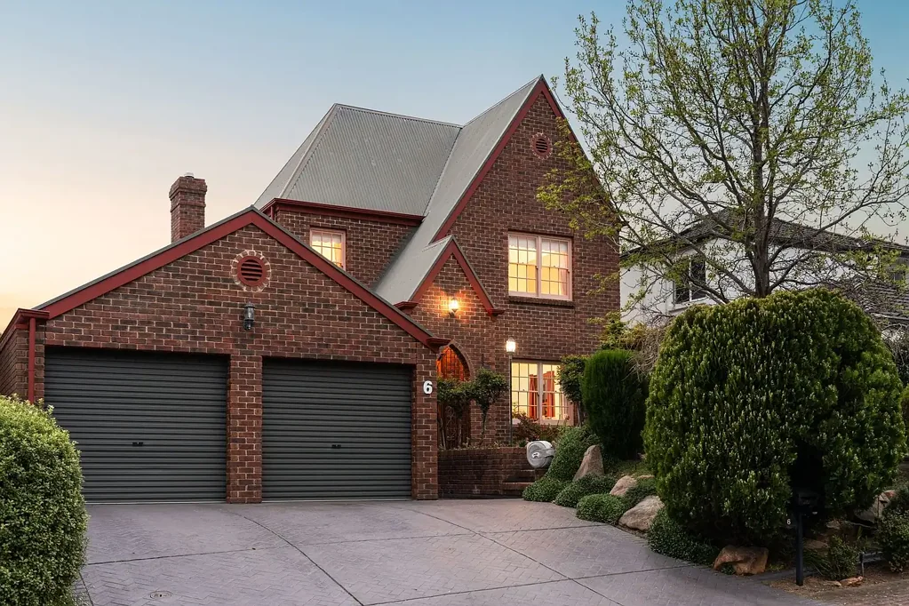 Flagstaff Hill 4침실 Character-Filled Living in the Prestigious 'Craigburn Estate'