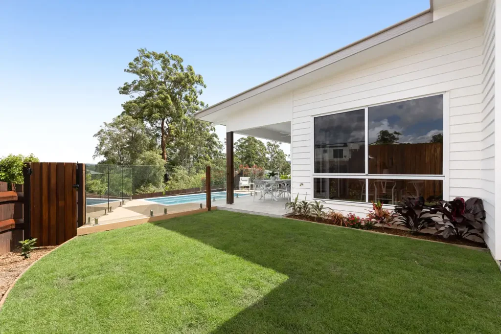 Woombye 3Kwarto Easy care, luxury living with beautiful views