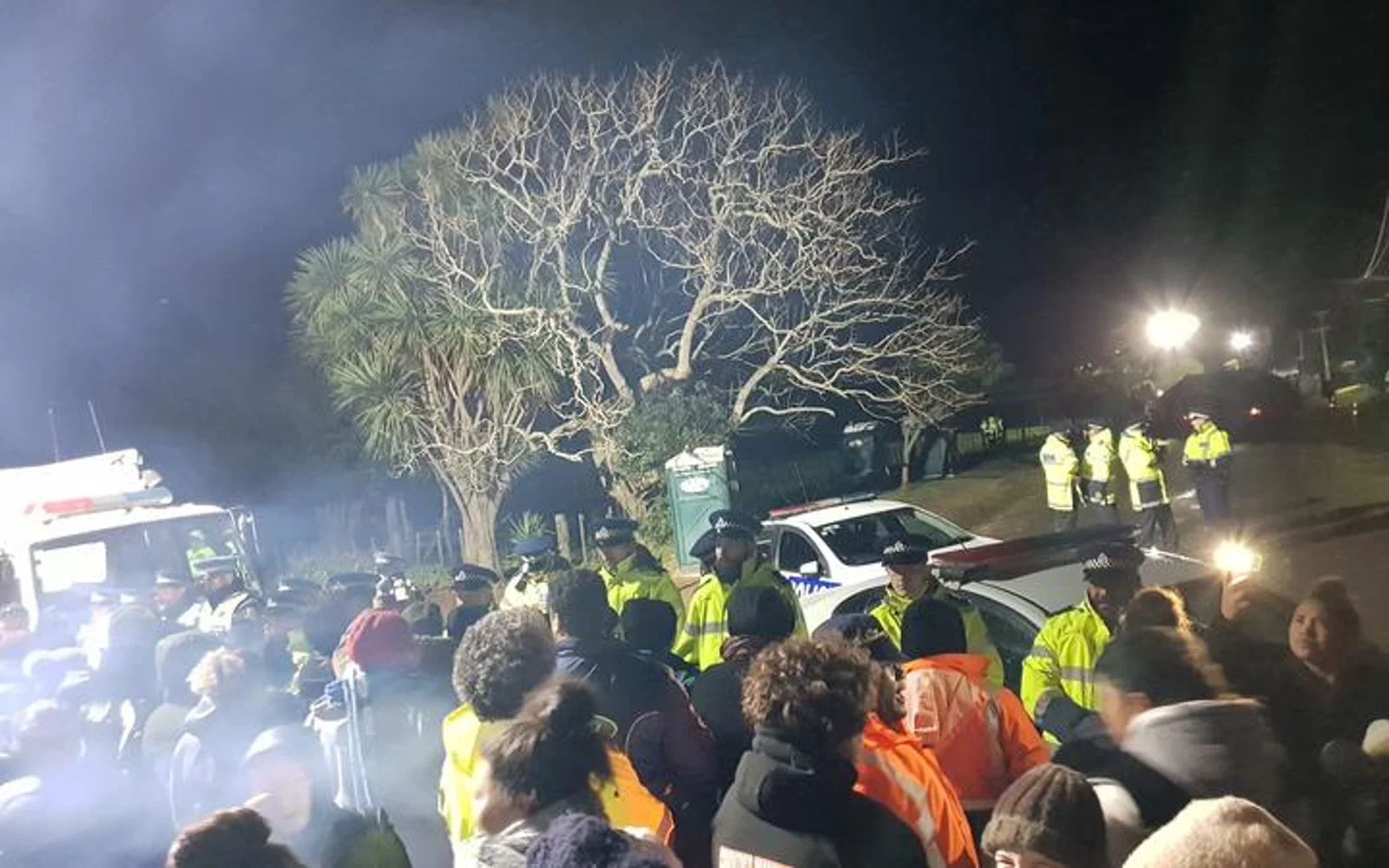 ihumatao一夜:警方确认加派警力,事态暂未升级