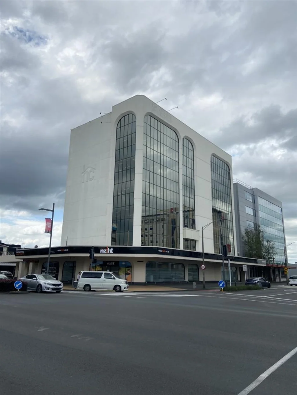 Hamilton Central CBD Office Floors at Affordable Rent