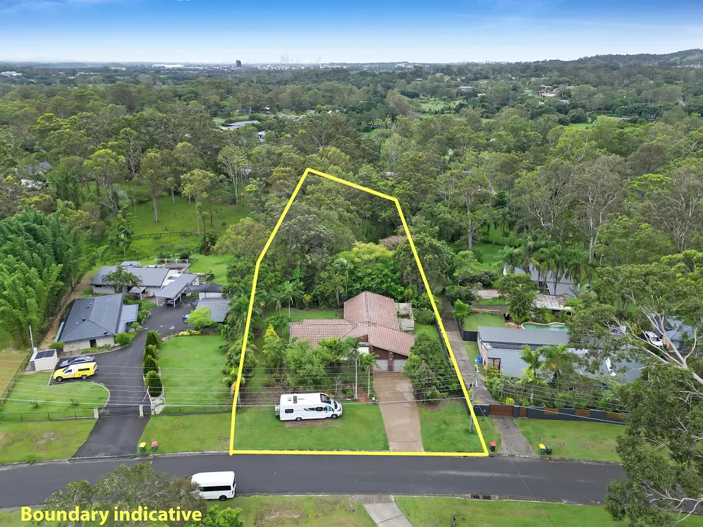8 Umpara Crescent, Mudgeeraba, QLD 4213