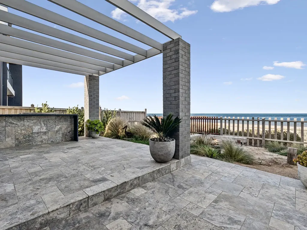 Werribee South 4Zimmer Where Luxury Meets the Beach | An Unrivalled Waterfront Lifestyle