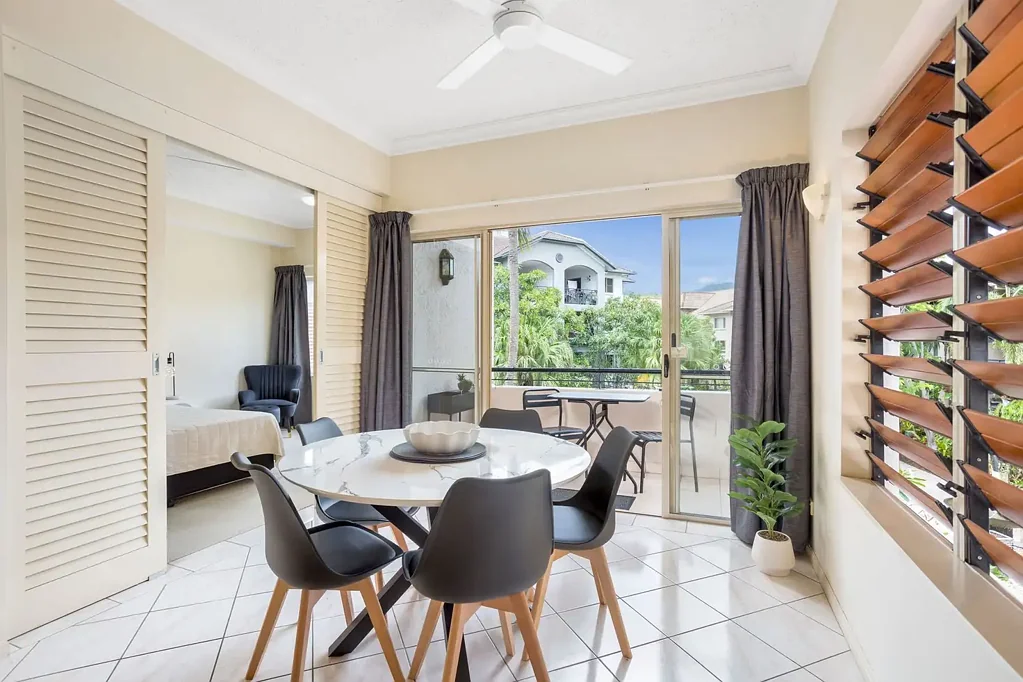1807/2-10 Greenslopes Street, Cairns North, QLD 4870