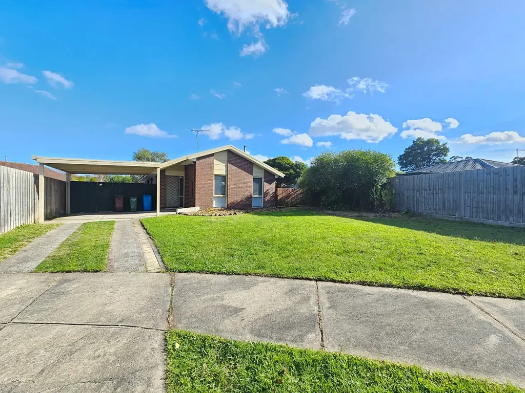 Family Home! Prime Location