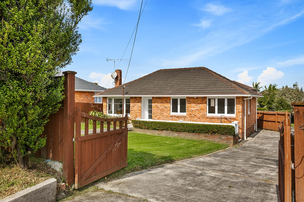 12 Toru Street, Te Atatu Peninsula, Waitakere City, Auckland