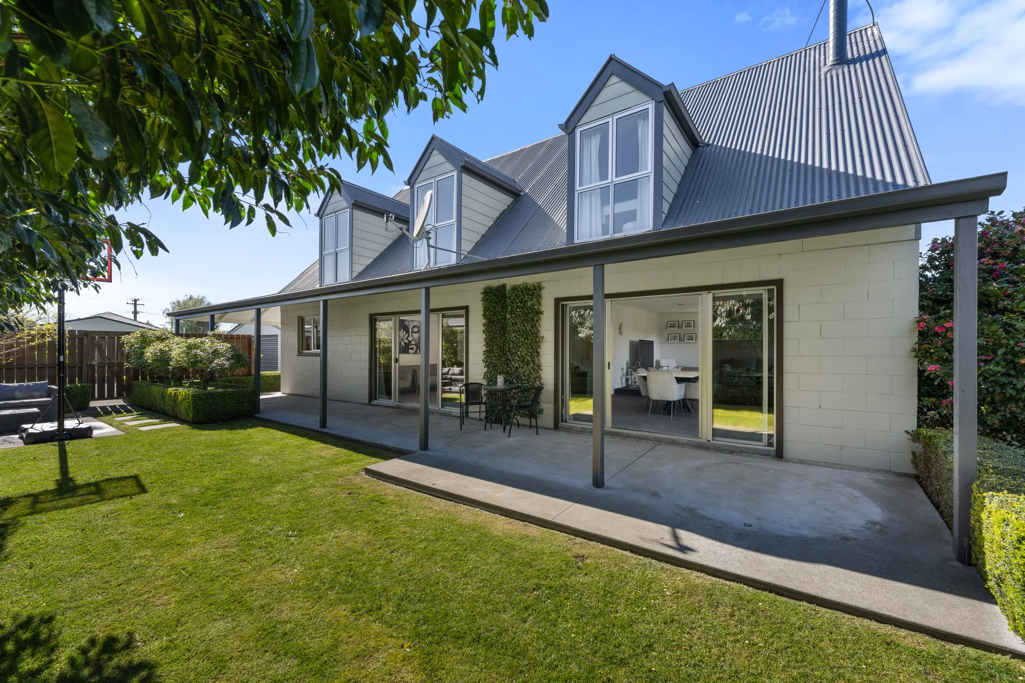Leeston 5कमरा Is this the ultimate family home?