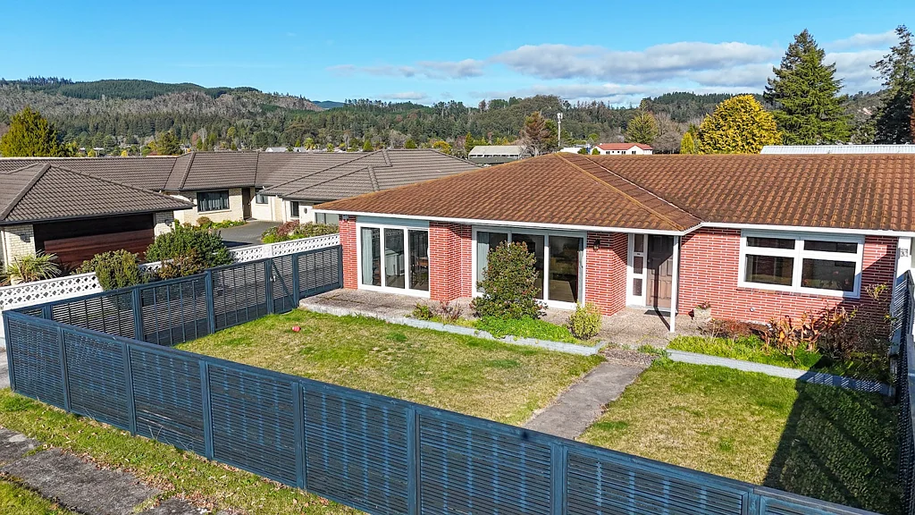 Fenton Park 3 Slaapkamer Overseas vendor wants sold-Offers