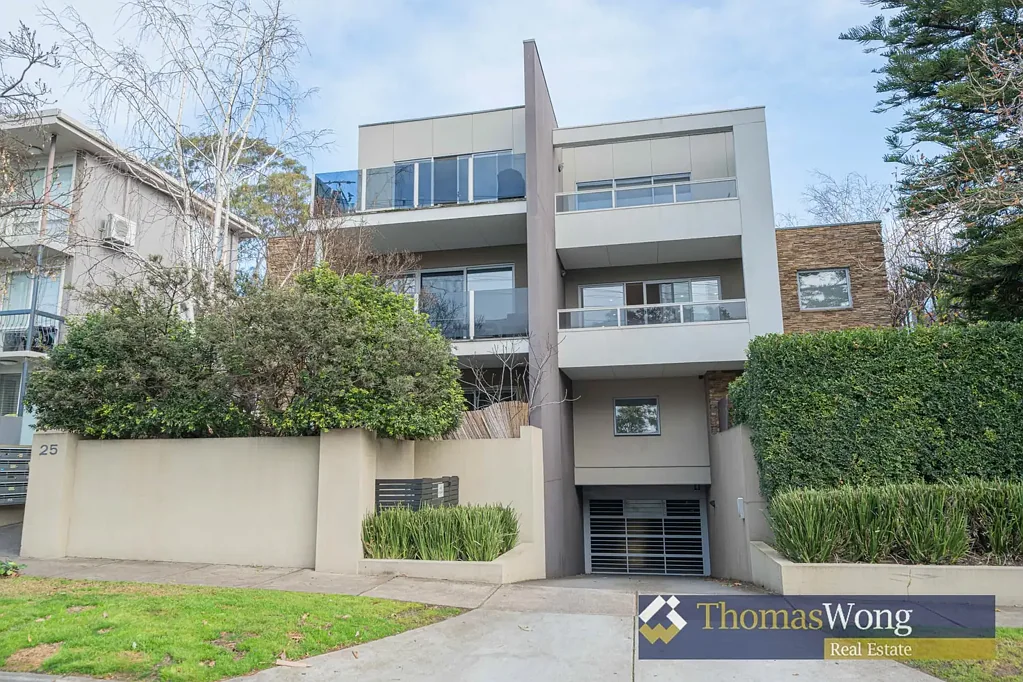 Spacious Armadale Living with 3 Bedrooms, 2 Bathrooms and 2 Car Spaces